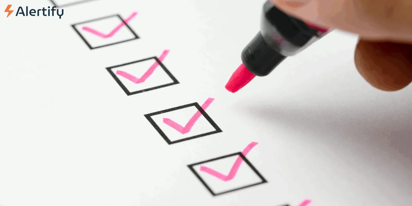 Checklist de inspección de moho habitación por habitación para tu alquiler vacacional: dónde buscar moho en una propiedad